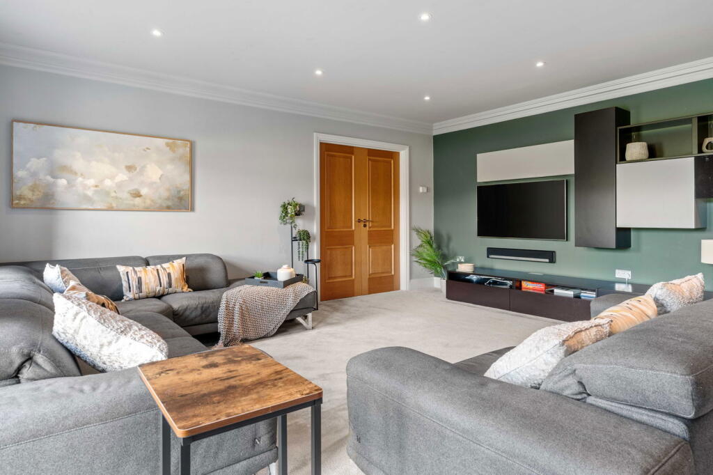 Additional image 14 of Pottersheath Road, Welwyn, AL6 9SY