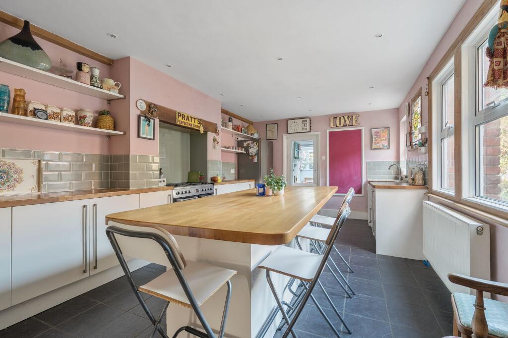 House in Canterbury - View 4