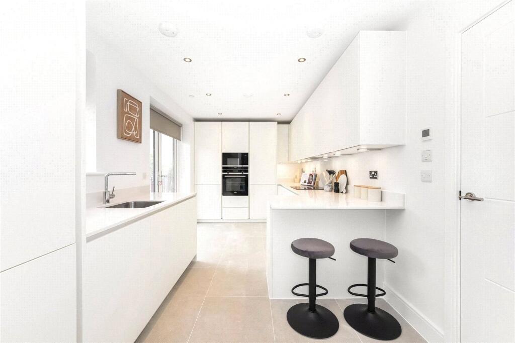 Main image of property: Eldon Park, South Norwood, SE25