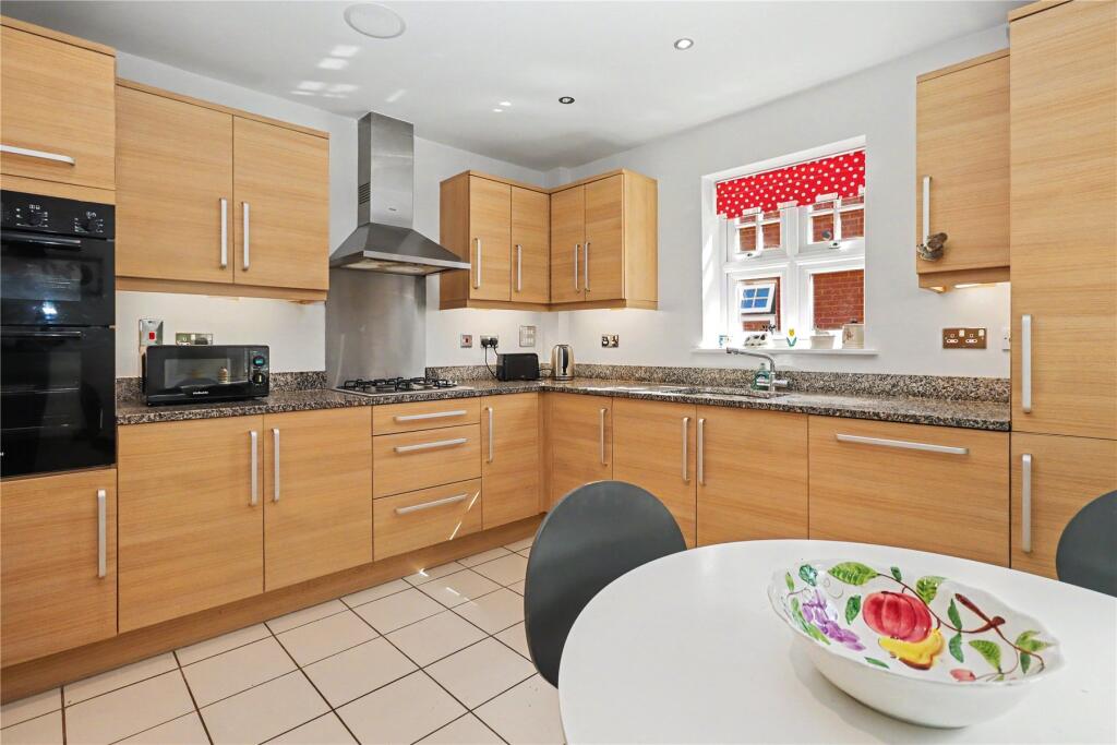 House in Guildford - View 3