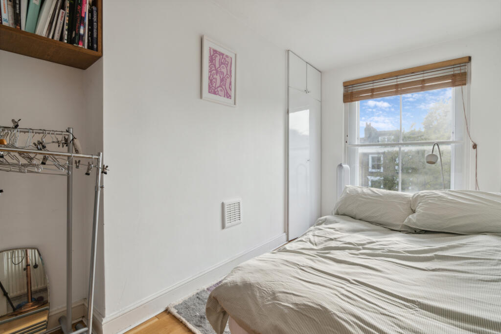 Apartment in London - View 5