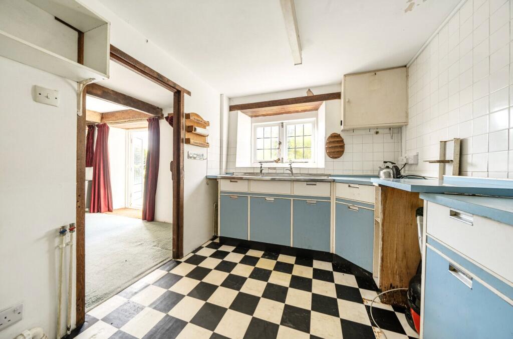 House in Taunton - View 4