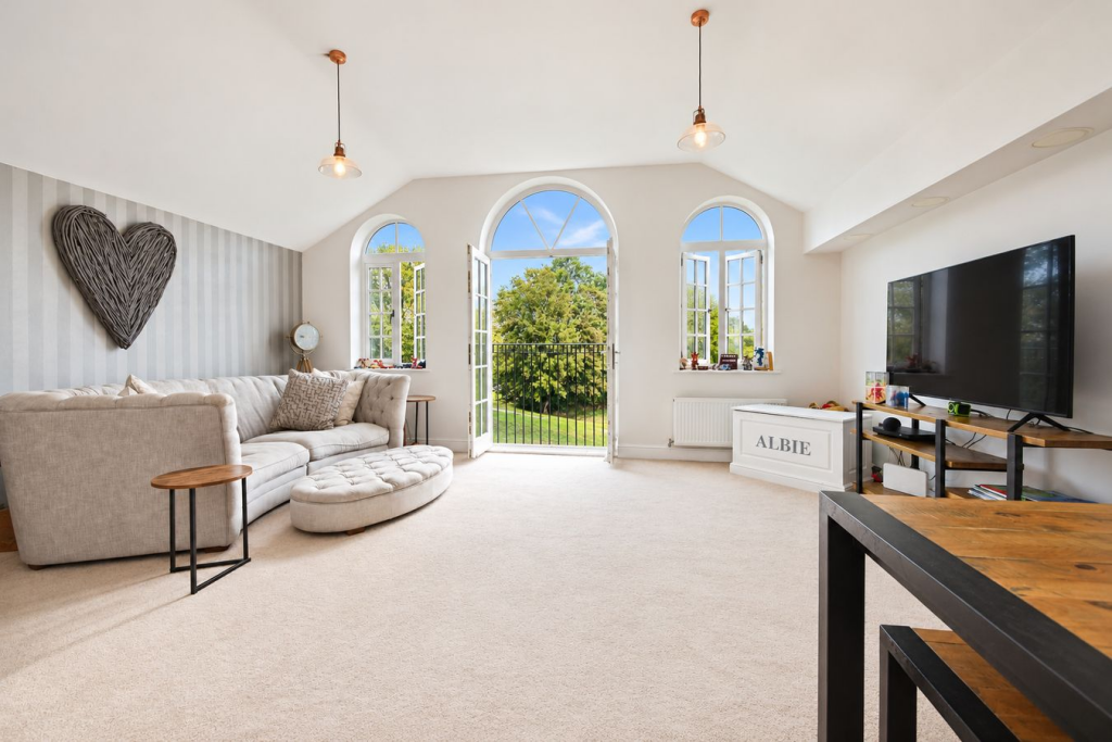 Apartment in Chelmsford - View 3