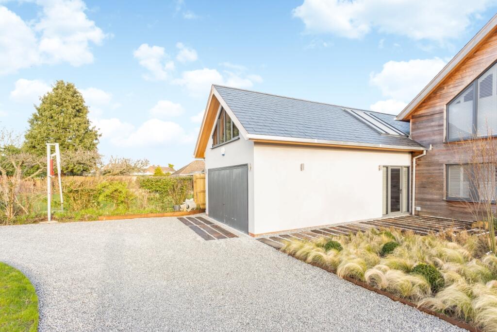 Main image of property: Avon Bank Drive Stratford-upon-Avon CV37