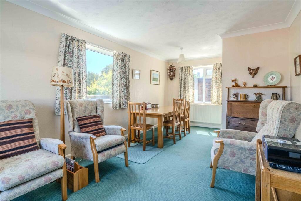 House in Gloucester - View 2