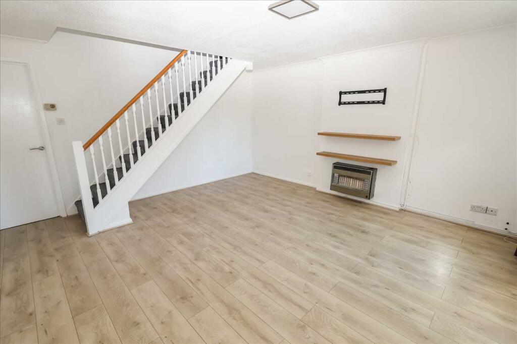 House in Slough - View 2
