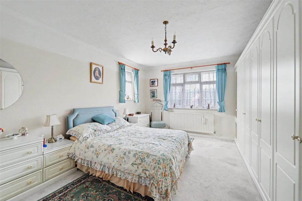 House in Worthing, Ferring - More