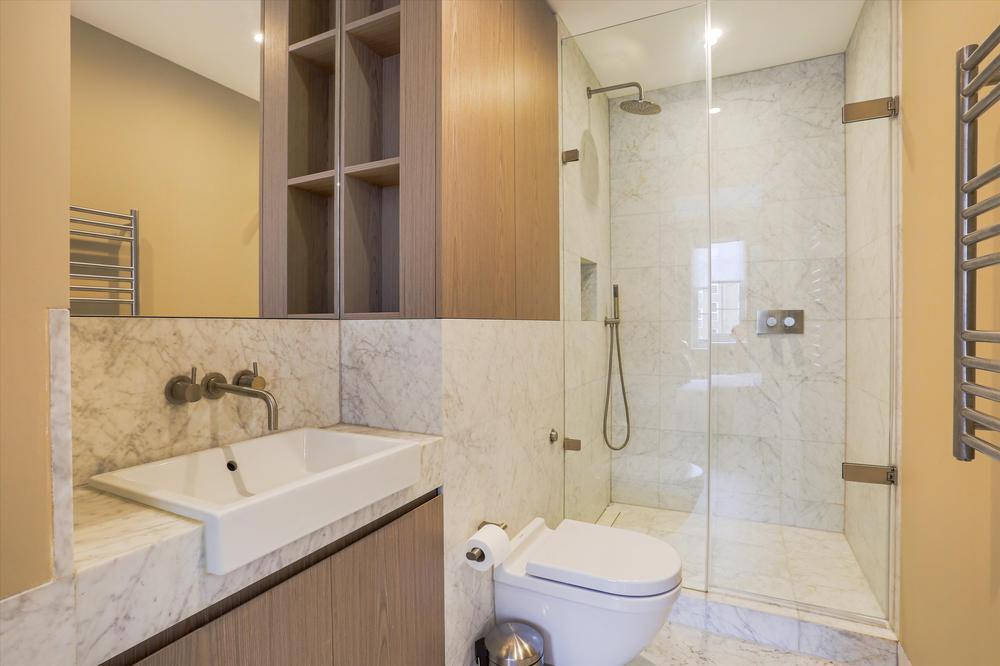 Apartment in London - View 5