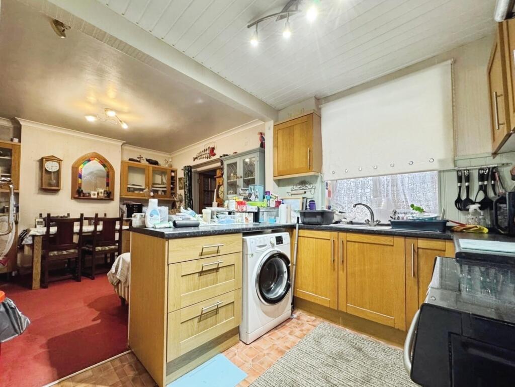 House in Hemel Hempstead, High Wycombe Community Board - More