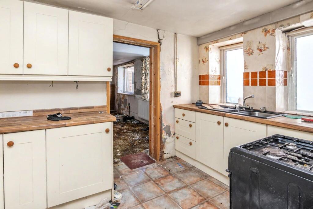 House in Blackpool, Foxhall - More