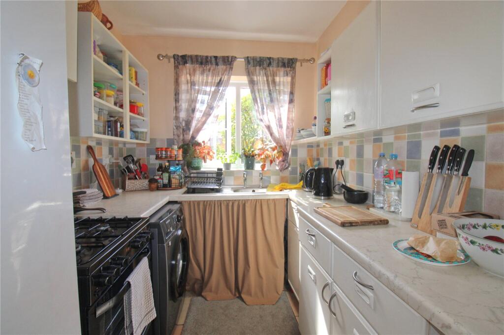 Eastbourne Road, Trowbridge photo 5
