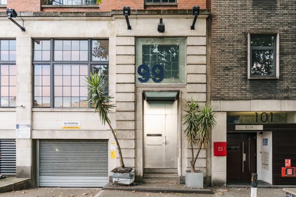 Pentonville Road, London, N1 photo 3