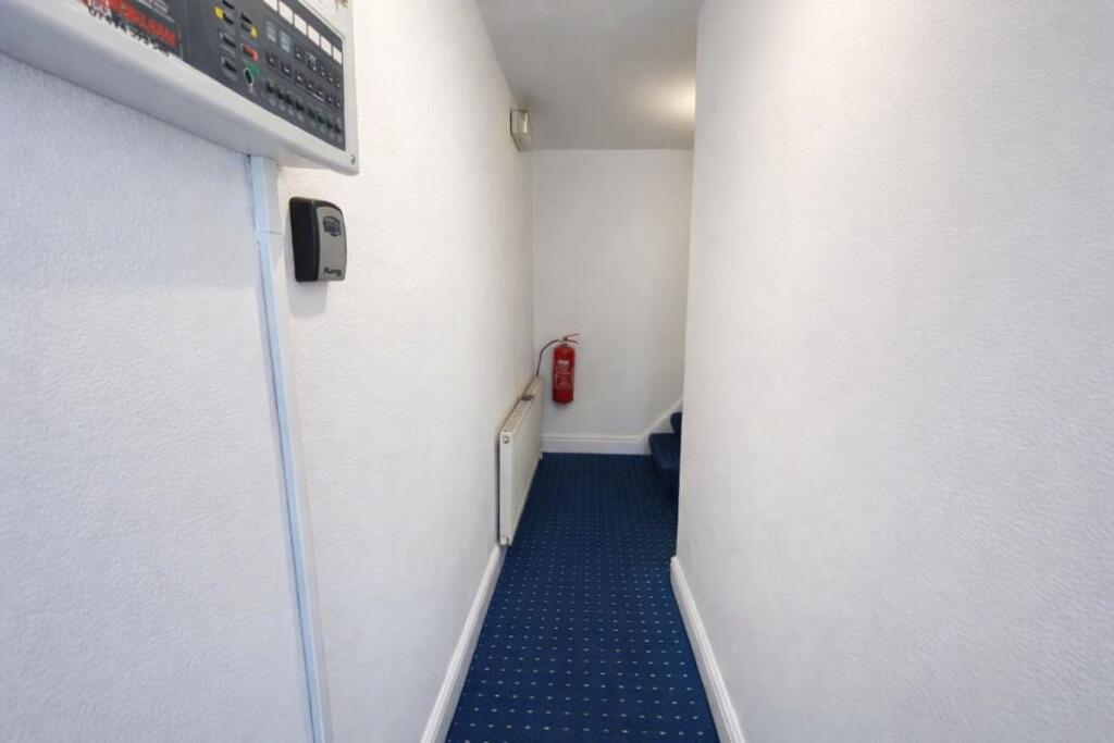 House in Hemel Hempstead, High Wycombe Community Board - View 2