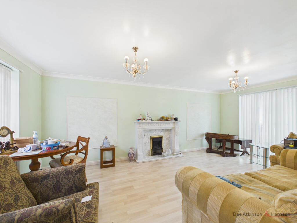 House in Hull - View 2