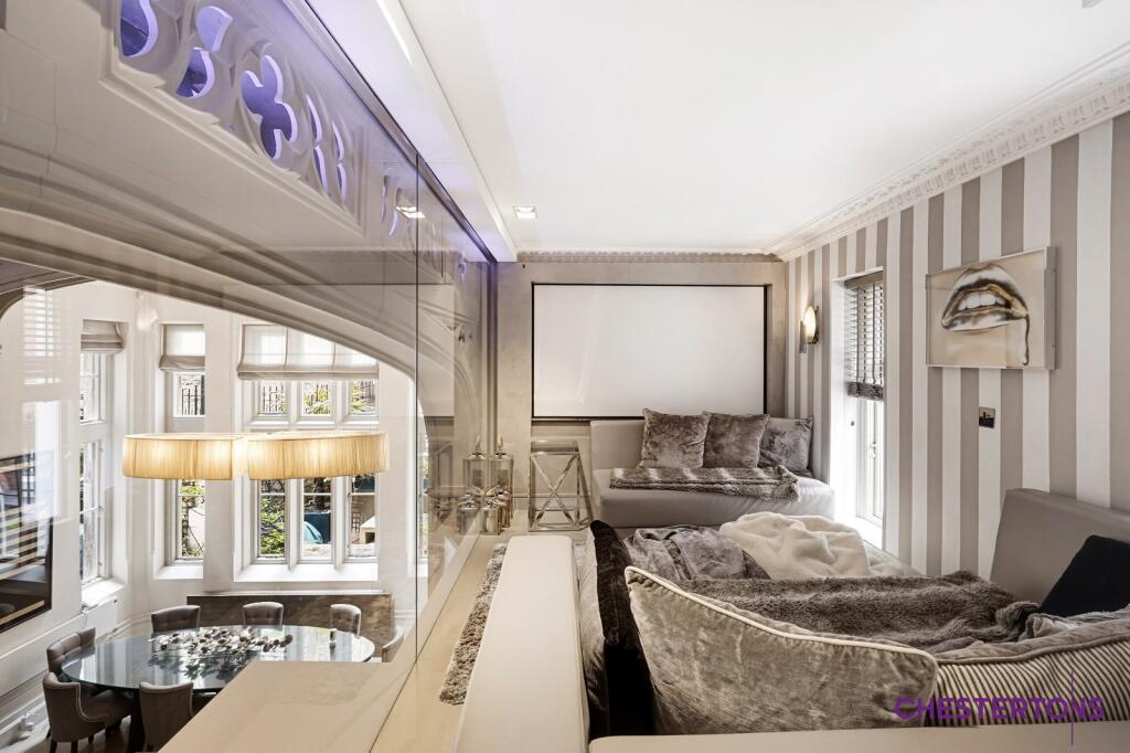 Apartment in London - More