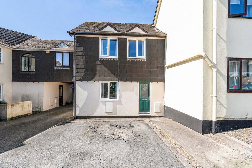 Main image of property: Hadfield Court, Chudleigh Knighton