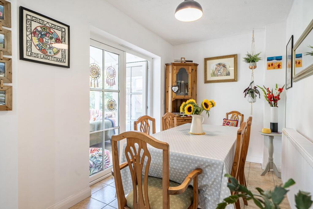 House in Cheddar, Draycott Park, Somerset - View 4