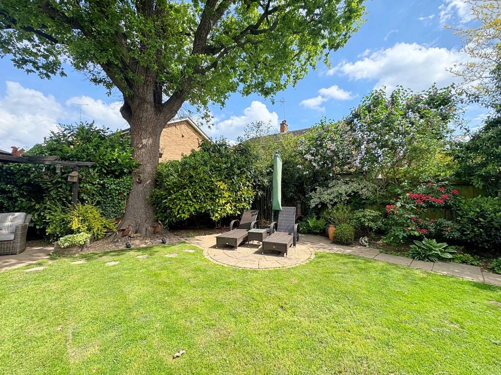 House in Warwick, Kenilworth - More