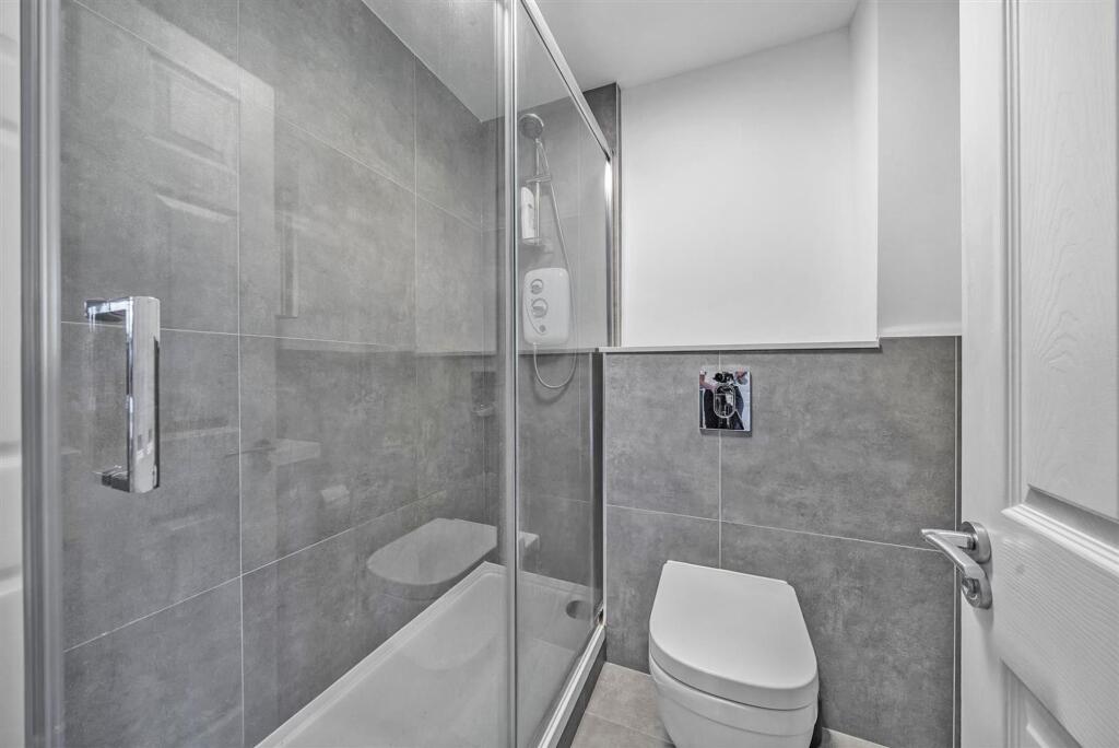 Apartment in London - View 5
