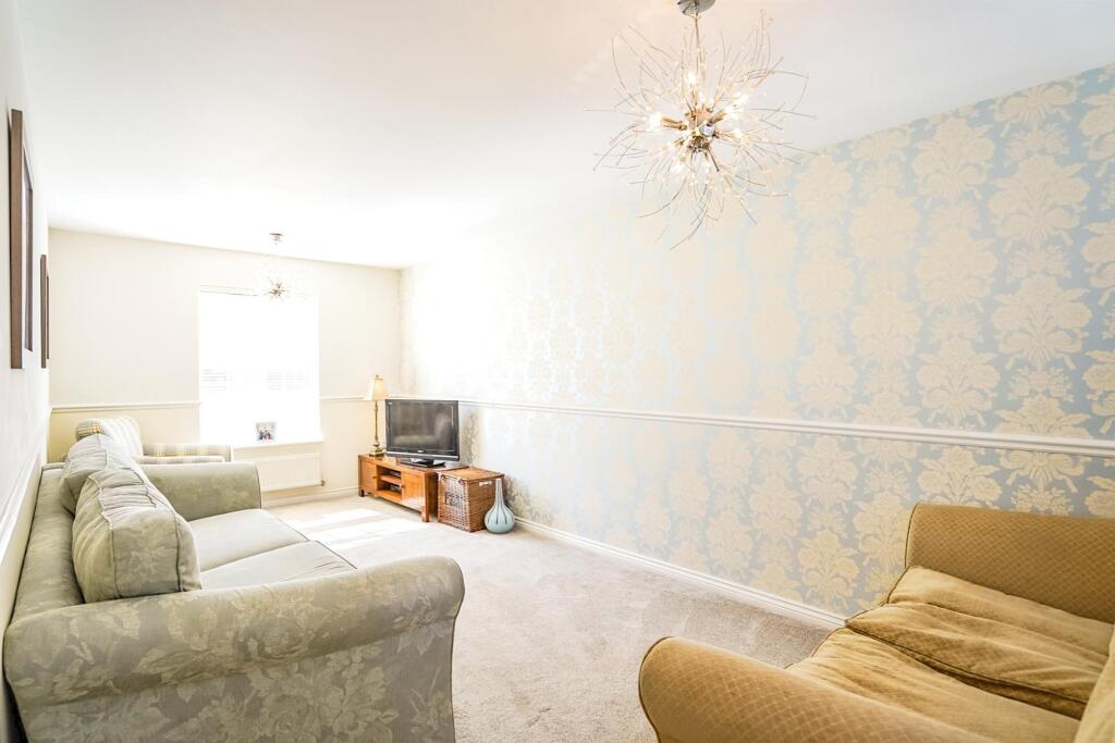 House in Luton - More