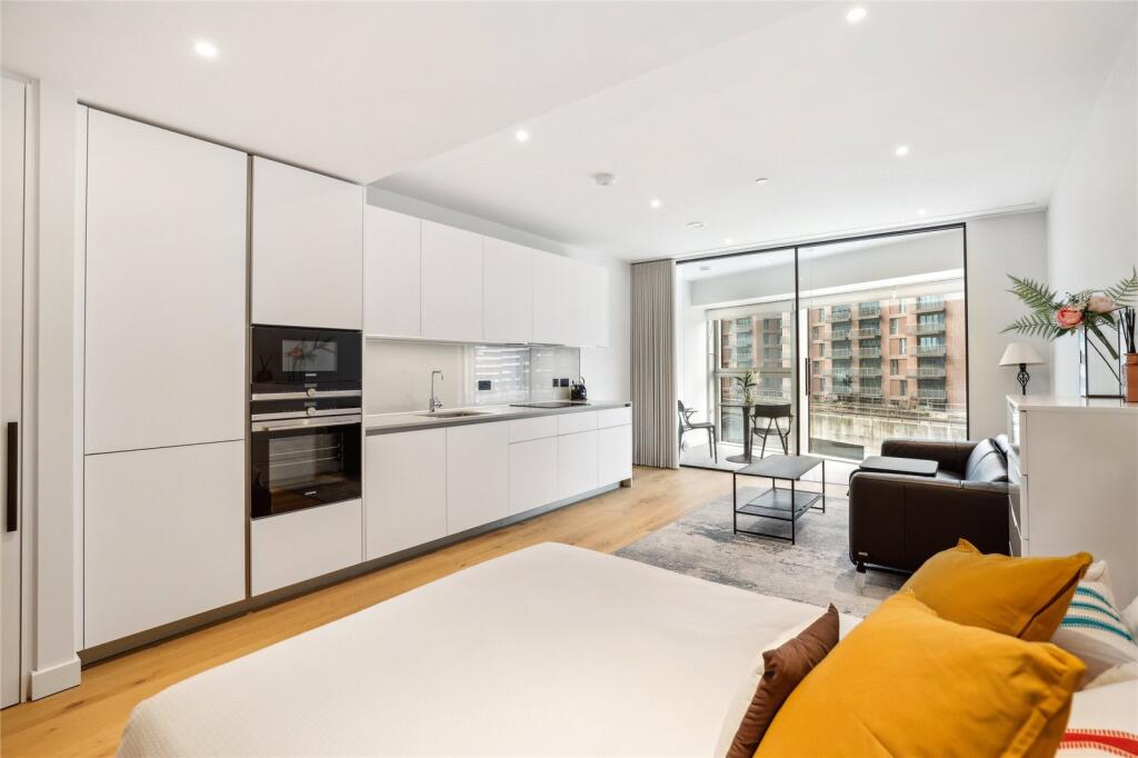 Apartment in London - More
