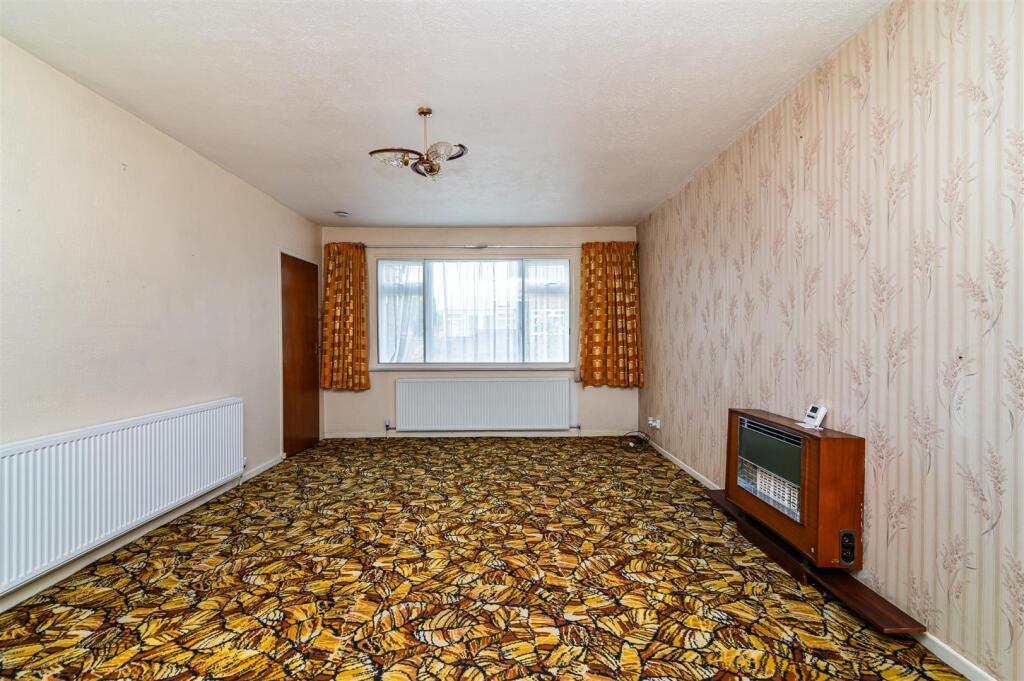 Brackendale Avenue, Arnold, Nottingham - View 4