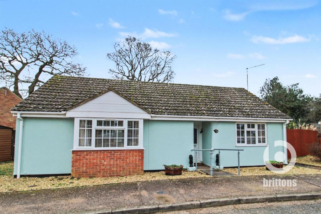 Main image of property: NO CHAIN - Barrett Close, King's Lynn