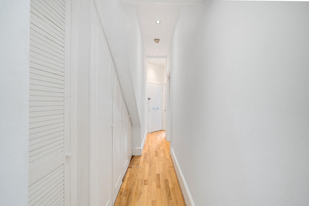 Apartment in London - View 4