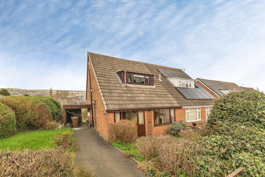 Main image of property: Lascelles Road, Heckmondwike