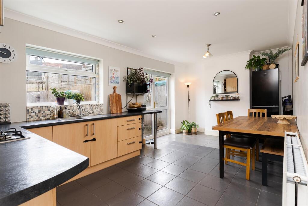 House in Cardiff, Pentrebane, Fairwater - View 5