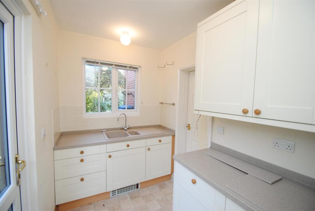 House in Ipswich - View 4