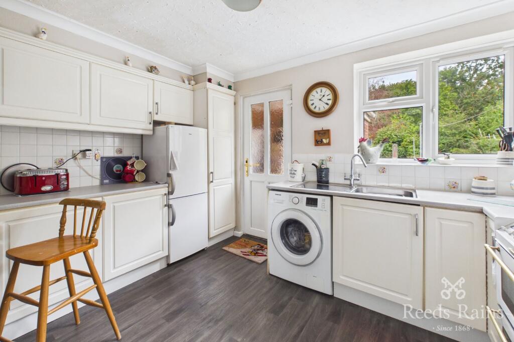 120, Delamere Drive, Macclesfield, Cheshire, SK10 photo 3