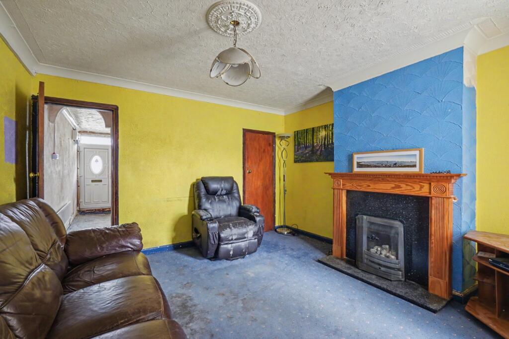 House in Swale, Grove Park, Milton Regis - View 5
