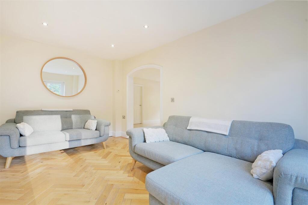 House in Sheffield, Bradway - View 5