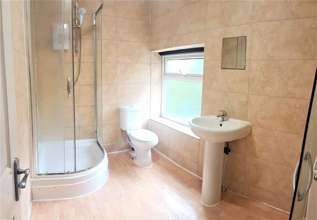 Apartment in Manchester, Ladybarn, Fallowfield - View 2