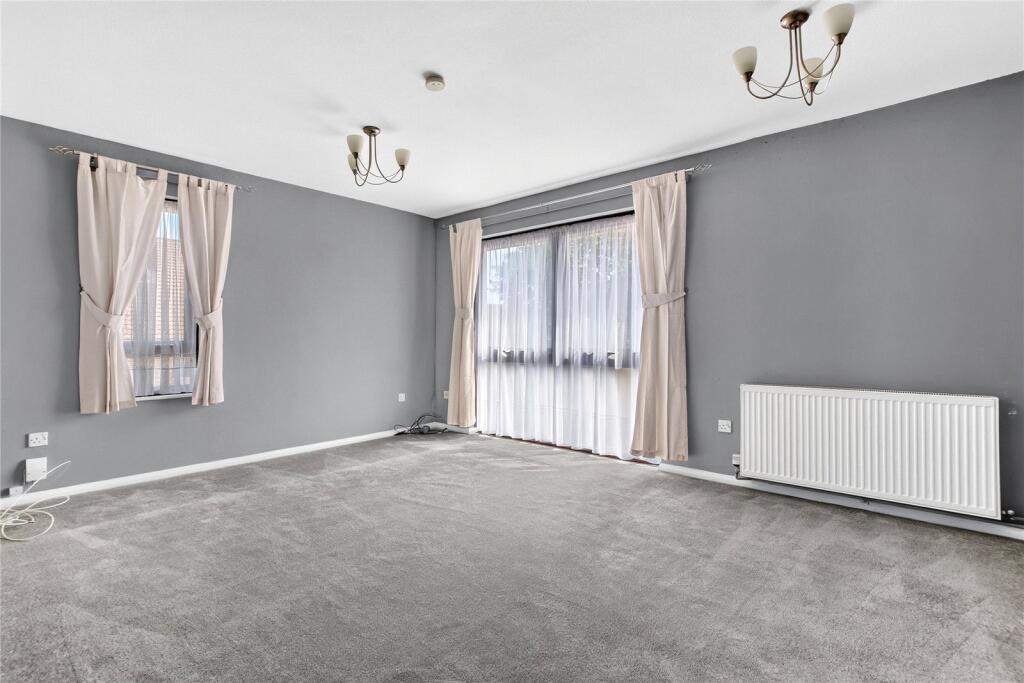 Apartment in Bracknell - View 3