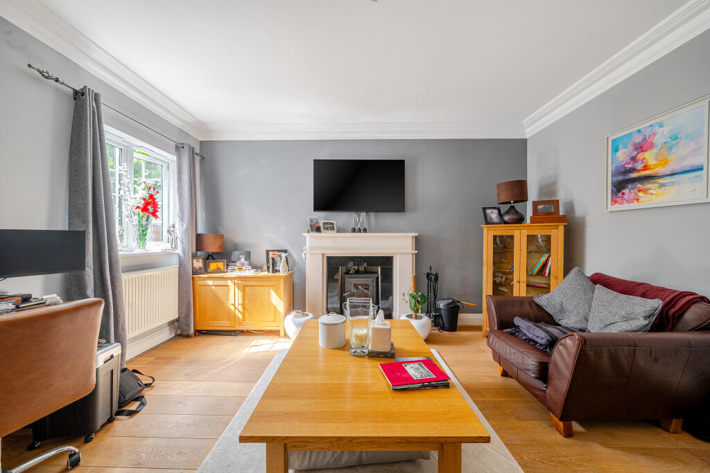 Main image of property: Upper Lodge Way, Coulsdon, CR5