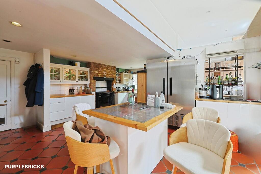 House in London - View 5
