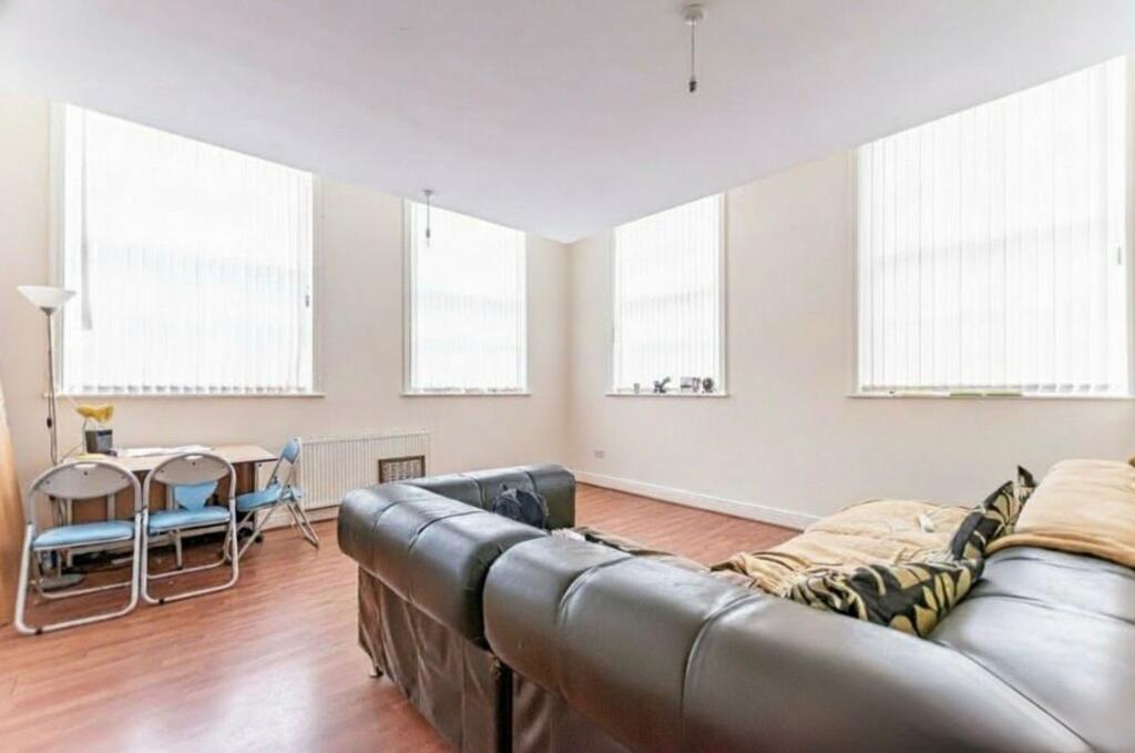 Main image of property: Oakhouse Park, Walton, L9