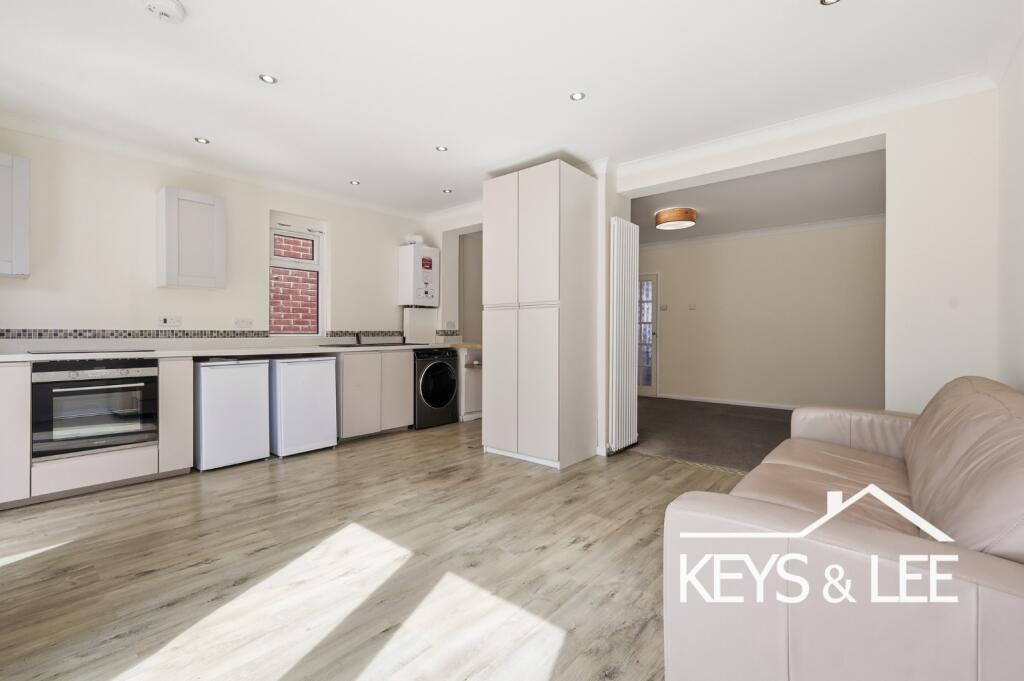 House in Romford - View 4