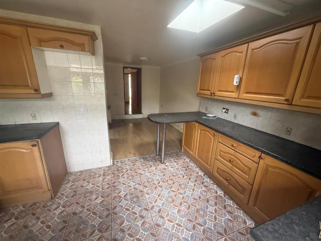 House in London - View 2