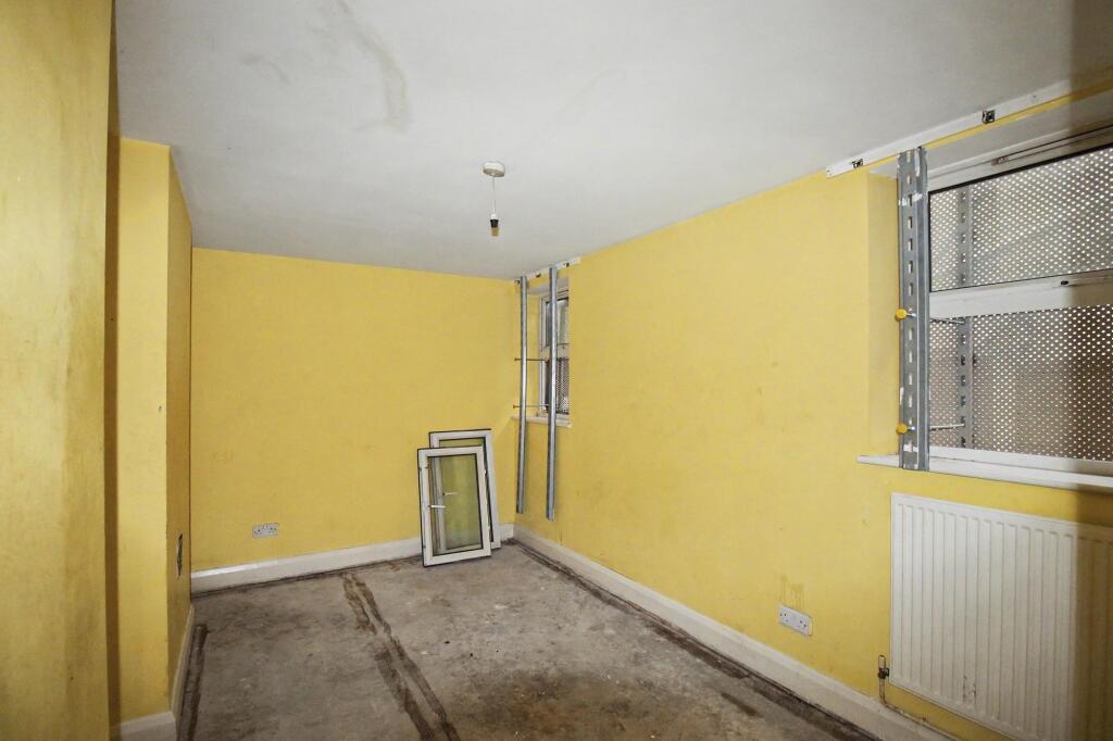 Apartment in London - More