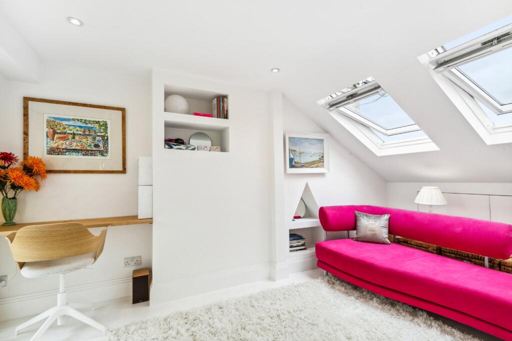 House in London, Wandsworth - View 4