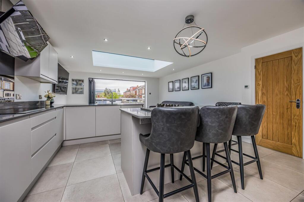 House in Portsmouth, Hilsea - More