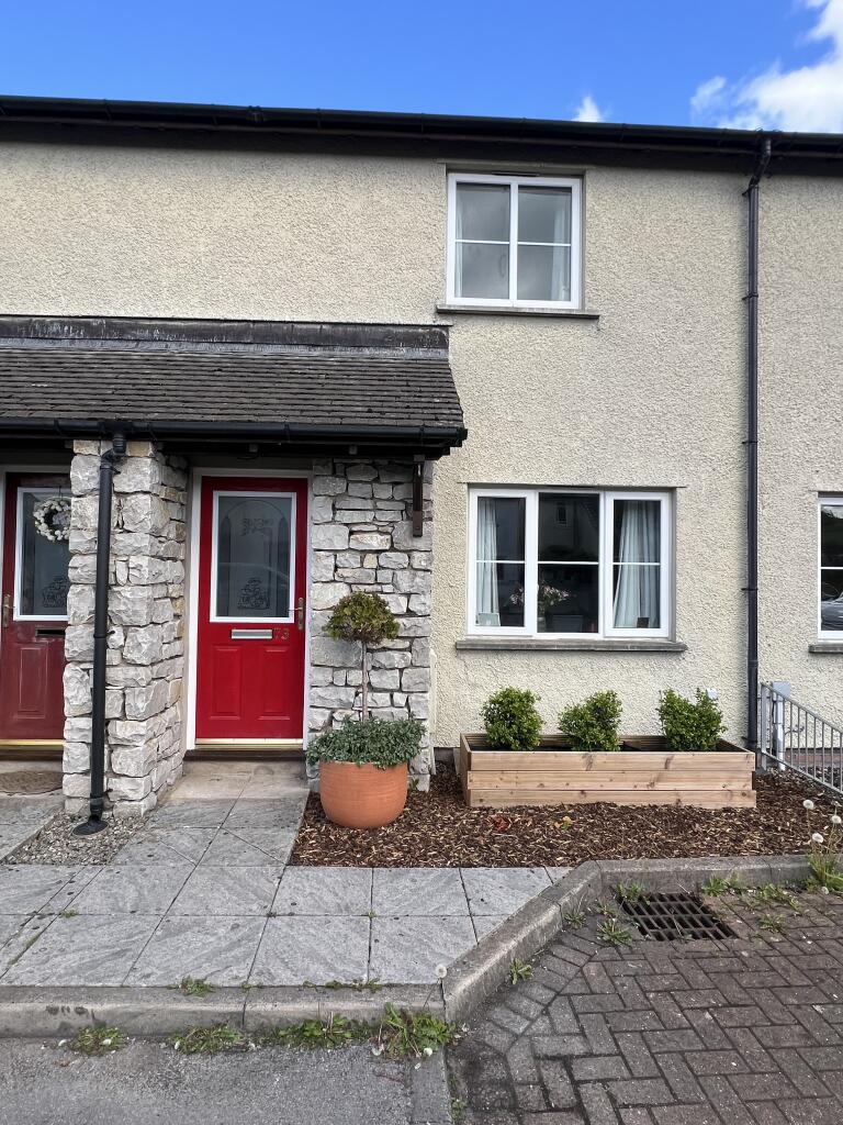 2-bed terraced on Laurel Gardens, Kendal, Westmorland And Furness, £180,000