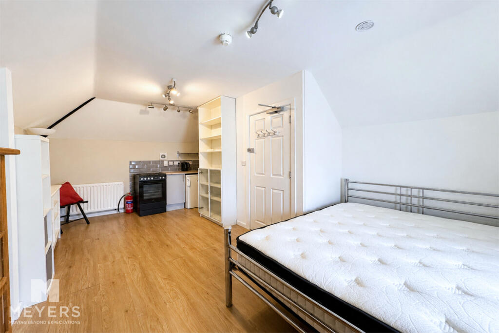Guildhill Road, Bournemouth, BH6 3 photo 4