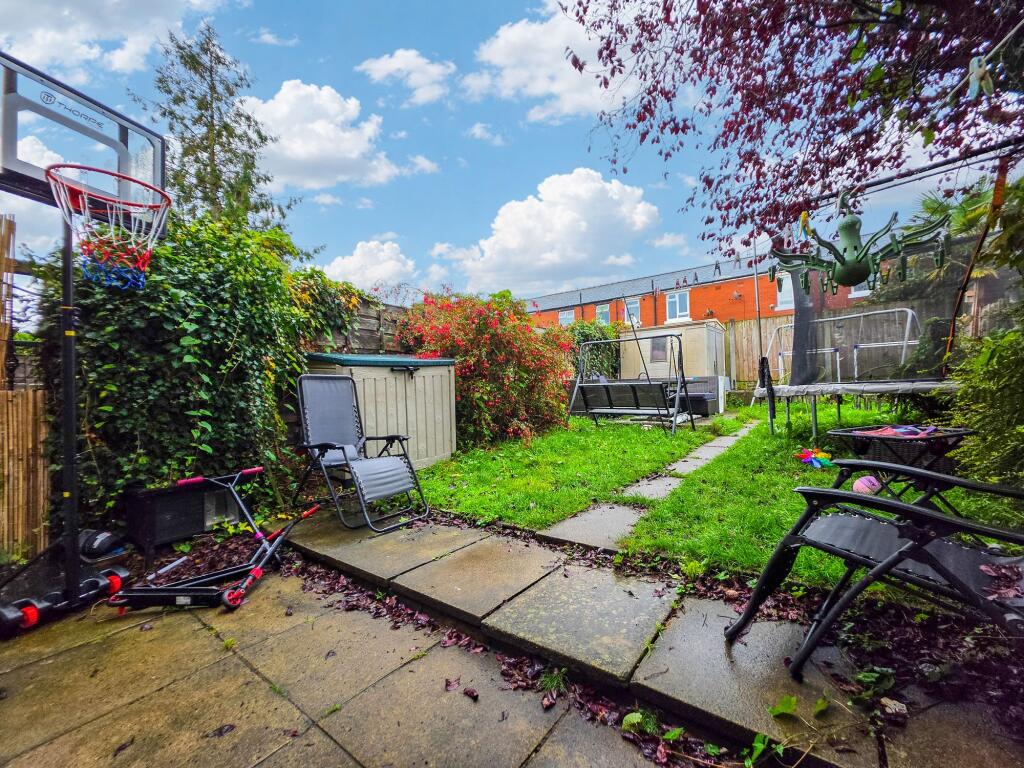 Glenboro Avenue, Bury, BL8 photo 4