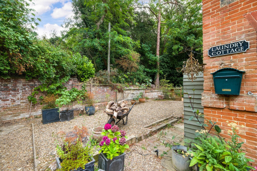 House in Diss, Garboldisham - View 4