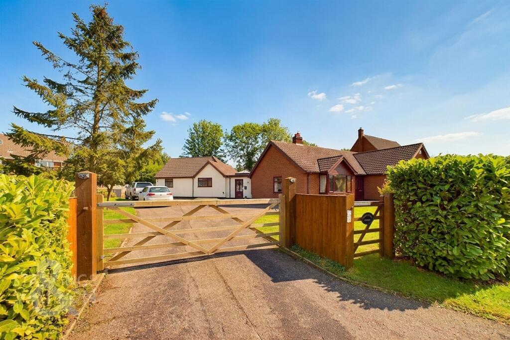 Main image of property: Long Stratton Road, Forncett St. Peter, Norwich