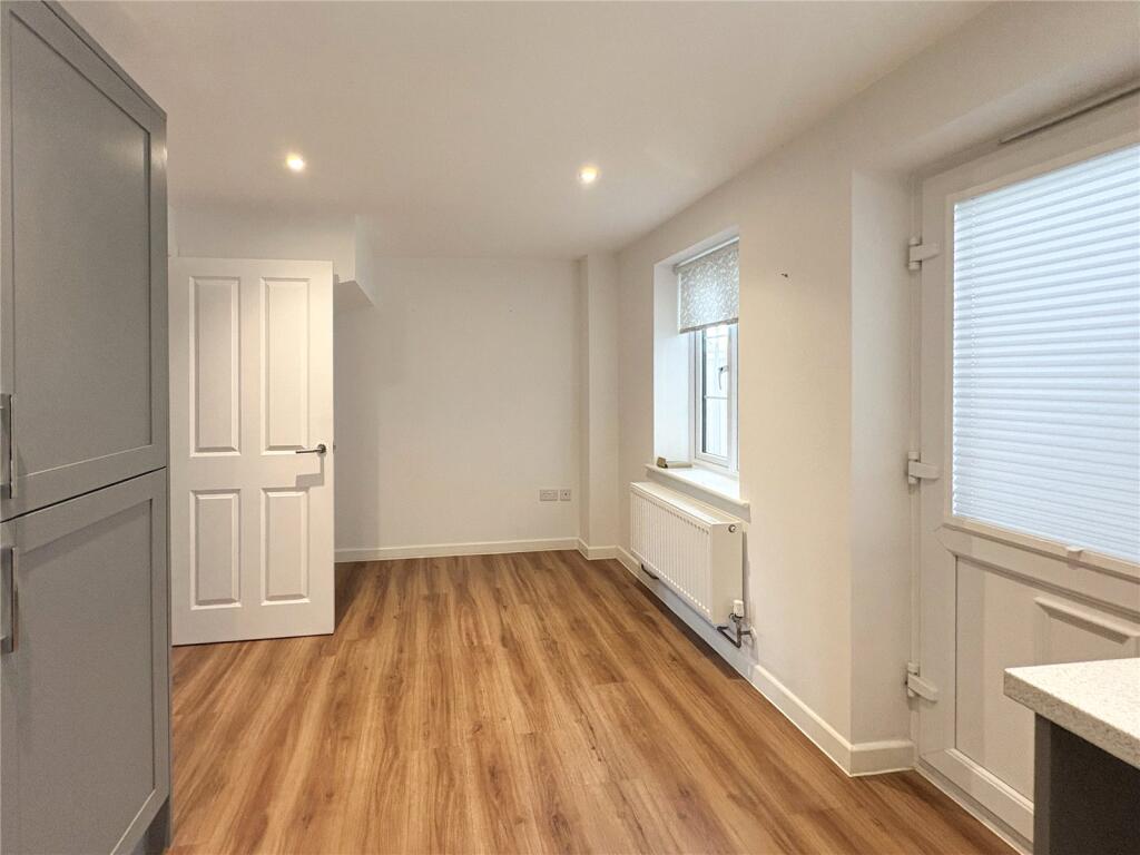 House in Taunton - View 4